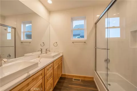 Bath - 851 Madera, Lake Arrowhead, CA 92352 photo 4 of 6