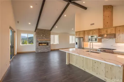 Living - 851 Madera, Lake Arrowhead, CA 92352 photo 5 of 9