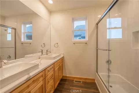 Bath - 851 Madera, Lake Arrowhead, CA 92352 photo 4 of 6