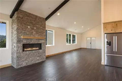 Living - 851 Madera, Lake Arrowhead, CA 92352 photo 3 of 9