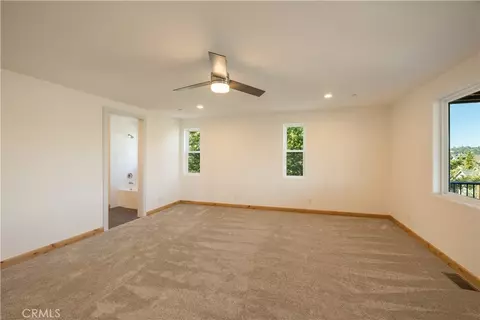 Bedroom - 851 Madera, Lake Arrowhead, CA 92352 photo 4 of 8