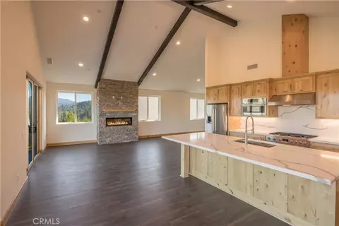 Living - 851 Madera, Lake Arrowhead, CA 92352 photo 4 of 9