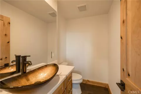 Bath - 851 Madera, Lake Arrowhead, CA 92352 photo 2 of 6