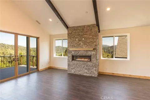 Living - 851 Madera, Lake Arrowhead, CA 92352 photo 4 of 9