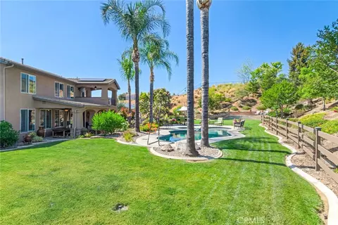 Exterior - 13165 Maplewood, Yucaipa, CA 92399 photo 3 of 15