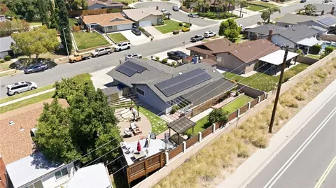 View/Area - 27803 Rainbow Ln, Highland, CA 92346 photo 7 of 9