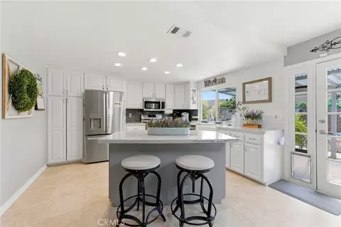 Kitchen - 27803 Rainbow Ln, Highland, CA 92346 photo 1 of 7
