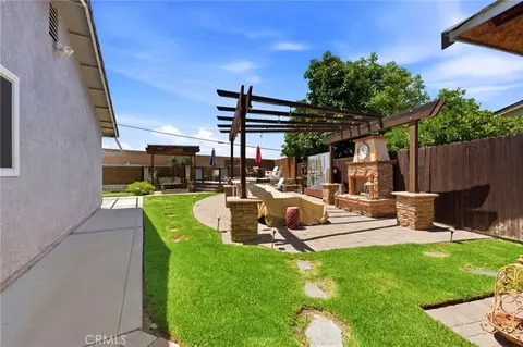 Exterior - 27803 Rainbow Ln, Highland, CA 92346 photo 13 of 22