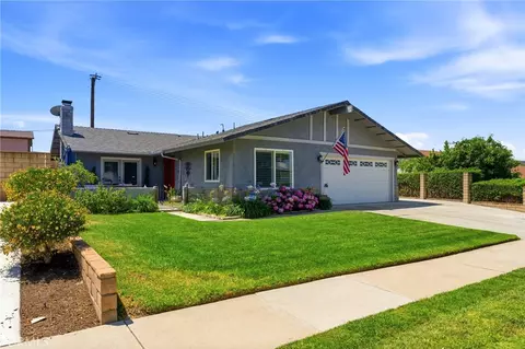 Exterior - 27803 Rainbow Ln, Highland, CA 92346 photo 3 of 22