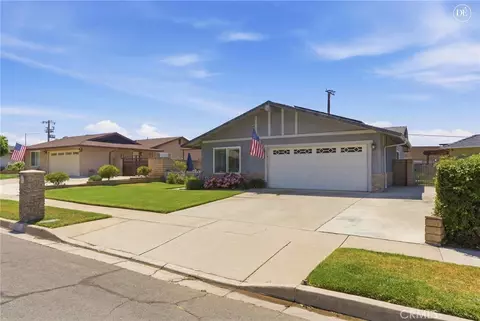 27803 Rainbow Ln, Highland, CA 92346