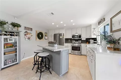 Kitchen - 27803 Rainbow Ln, Highland, CA 92346 photo 6 of 7