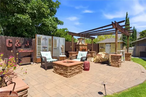 Exterior - 27803 Rainbow Ln, Highland, CA 92346 photo 8 of 22