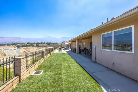 Exterior - 35102 Persimmon, Yucaipa, CA 92399 photo 7 of 15
