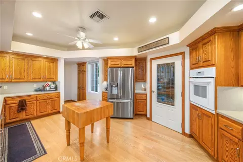 Kitchen - 35102 Persimmon, Yucaipa, CA 92399 photo 2 of 7