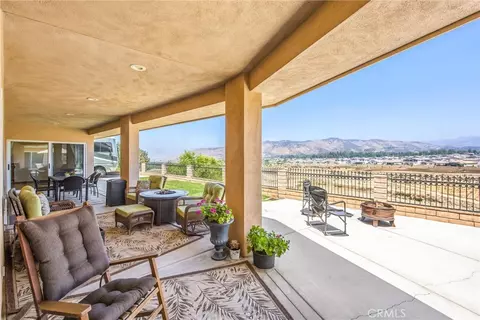 Exterior - 35102 Persimmon, Yucaipa, CA 92399 photo 4 of 15