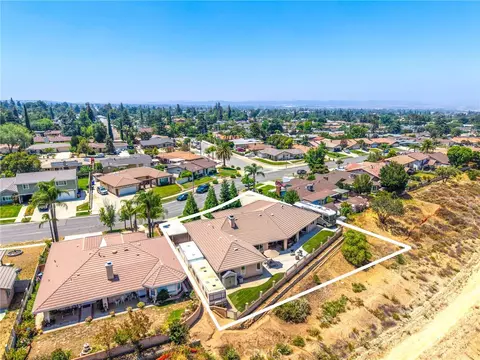 View/Area - 35102 Persimmon, Yucaipa, CA 92399 photo 16 of 19
