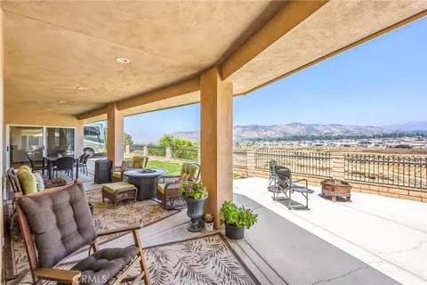 Exterior - 35102 Persimmon, Yucaipa, CA 92399 photo 6 of 15