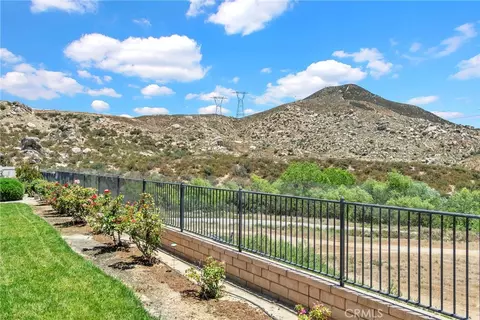 Exterior - 474 Rushmore Peak, Beaumont, CA 92223 photo 10 of 12