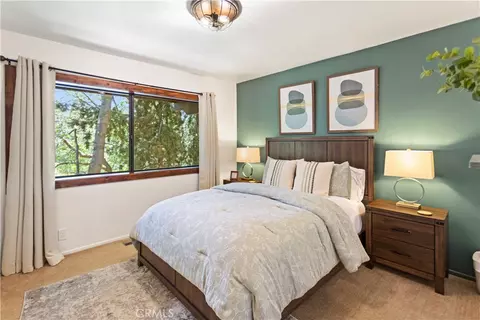 Bedroom - 26561 Thunderbird, Lake Arrowhead, CA 92352 photo 4 of 12