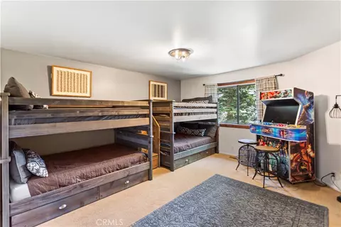 Bedroom - 26561 Thunderbird, Lake Arrowhead, CA 92352 photo 12 of 12