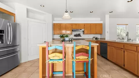 Kitchen - 6976 Cataba, Oak Hills, CA 92344 photo 1 of 4