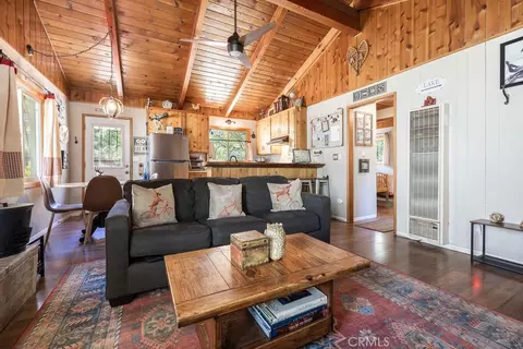 Living - 40203 Dream, Big Bear Lake, CA 92315 photo 4 of 4