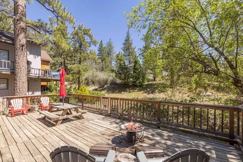 Exterior - 40203 Dream, Big Bear Lake, CA 92315 photo 5 of 8