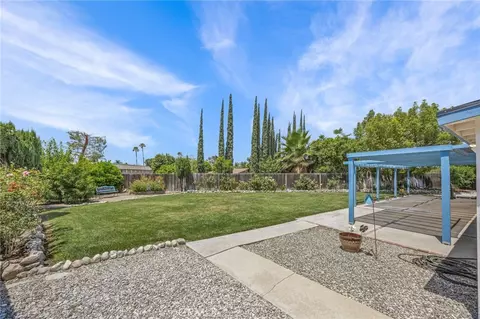 Exterior - 1171 Canyon View Ln, Colton, CA 92324 photo 4 of 12