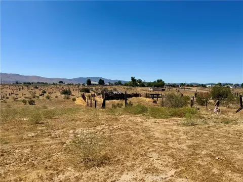 Exterior - 18393 Mojave, Hesperia, CA 92345 photo 8 of 8