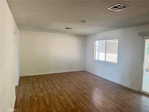 Living - 18393 Mojave, Hesperia, CA 92345 photo 2 of 5
