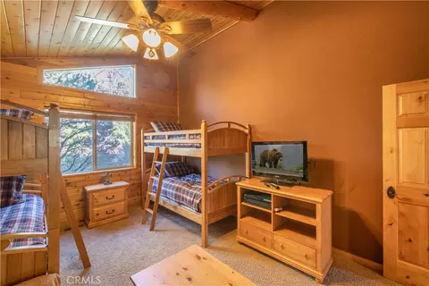 Bedroom - 301 Starlight, Big Bear Lake, CA 92315 photo 2 of 13