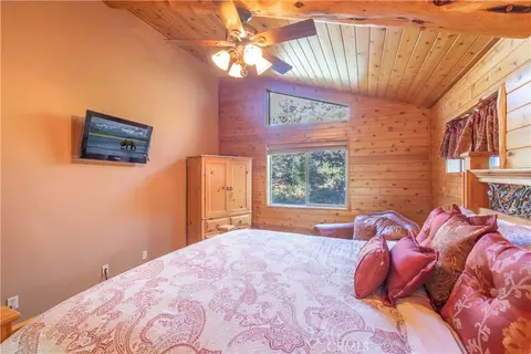 Bedroom - 301 Starlight, Big Bear Lake, CA 92315 photo 11 of 13