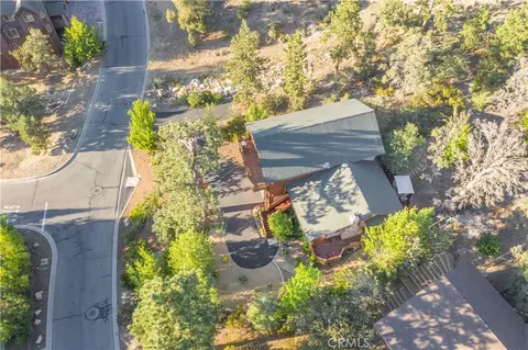 View/Area - 301 Starlight, Big Bear Lake, CA 92315 photo 2 of 5