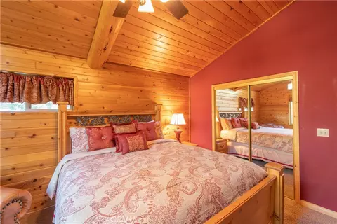 Bedroom - 301 Starlight, Big Bear Lake, CA 92315 photo 1 of 13