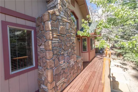 Exterior - 301 Starlight, Big Bear Lake, CA 92315 photo 5 of 10