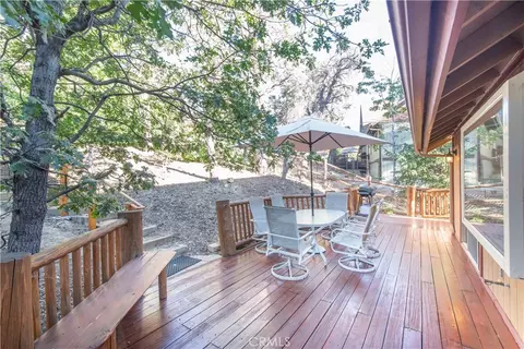 Exterior - 301 Starlight, Big Bear Lake, CA 92315 photo 2 of 10
