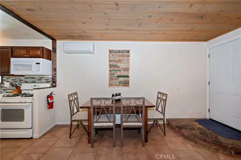 Dining - 619 Elysian, Big Bear City, CA 92314 photo 2 of 2