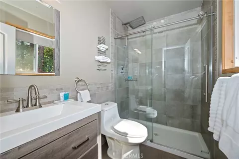 Bath - 619 Elysian, Big Bear City, CA 92314 photo 3 of 3