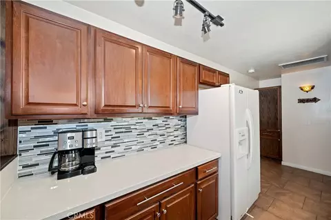 Kitchen - 619 Elysian, Big Bear City, CA 92314 photo 3 of 4