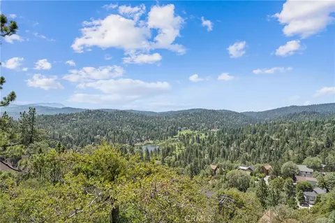View/Area - 26565 Kings Ct, Lake Arrowhead, CA 92352 photo 3 of 7