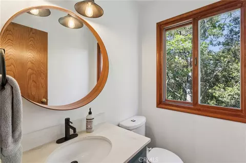 Bath - 26565 Kings Ct, Lake Arrowhead, CA 92352 photo 1 of 4