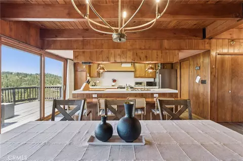 Dining - 26565 Kings Ct, Lake Arrowhead, CA 92352 photo 3 of 4