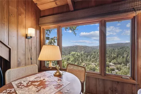 Dining - 26565 Kings Ct, Lake Arrowhead, CA 92352 photo 4 of 4