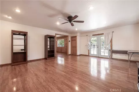 Living - 863 B Ln, Big Bear City, CA 92314 photo 3 of 5