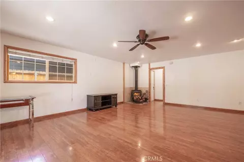 Living - 863 B Ln, Big Bear City, CA 92314 photo 4 of 5