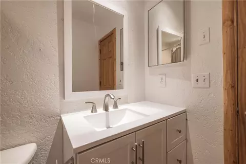 Bath - 863 B Ln, Big Bear City, CA 92314 photo 2 of 4