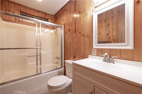 Bath - 863 B Ln, Big Bear City, CA 92314 photo 3 of 4