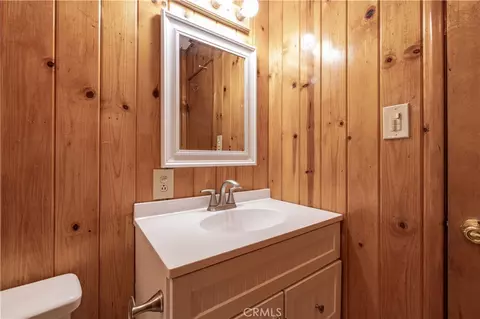 Bath - 863 B Ln, Big Bear City, CA 92314 photo 4 of 4