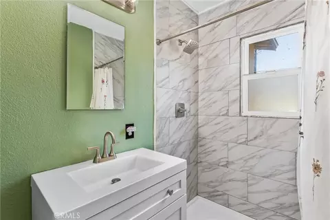 Bath - 244 E 42nd St, San Bernardino, CA 92404 photo 1 of 1