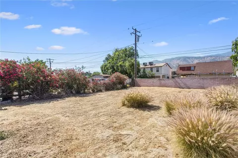 Exterior - 244 E 42nd St, San Bernardino, CA 92404 photo 5 of 8